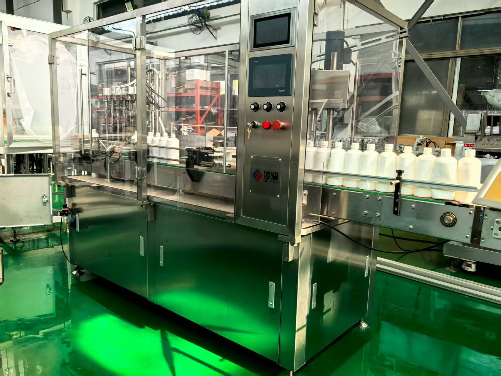 최신 회사 블로그 인도네시아의 500ml 연속 포장 공정에서 자기 상동 토크 기술의 안정성 분석