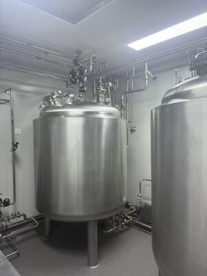 구입하다 앰플 세척 1-2ml 멸균 충진 밀봉 라인 자동 앰플 공급, 15000개/h 컴팩트 모노블록 AGF-2S 온라인 제품